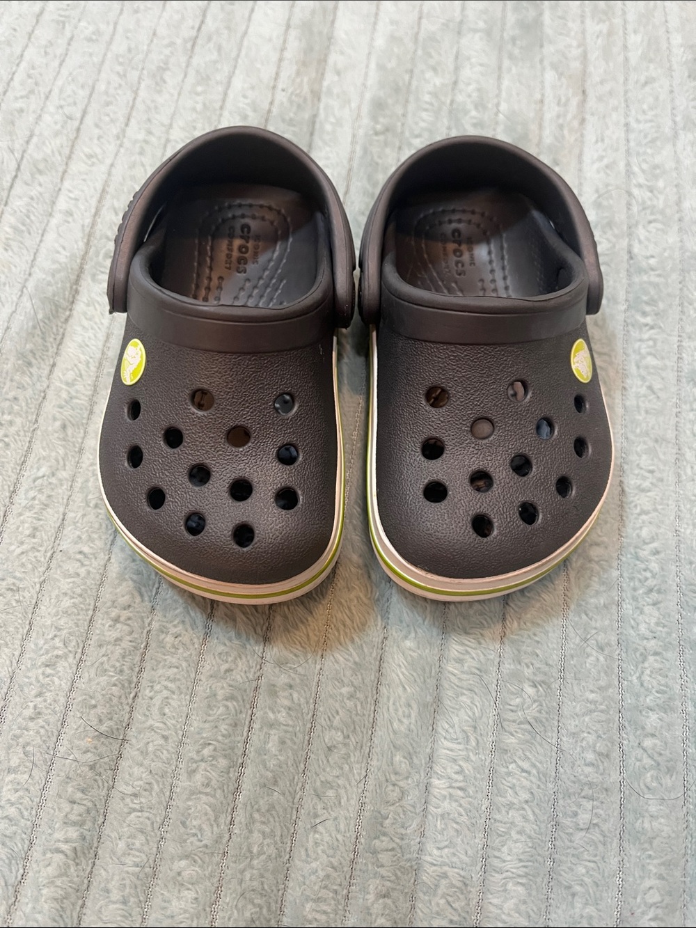 CROCS Toddler Gray Clog with Yellow Accent